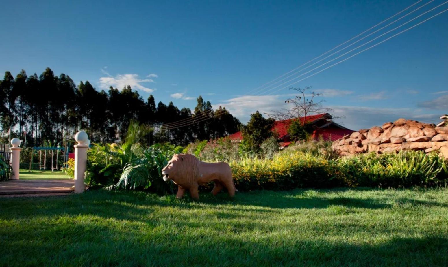 Gatimene Gardens Hotel Meru エクステリア 写真